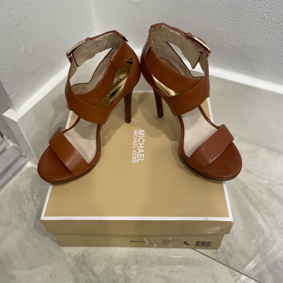 Michael Kors Josephine open toe heels - Picture 2 of 5